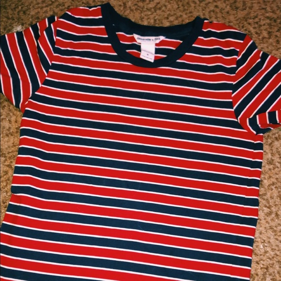 Abercrombie & Fitch fitted tee! - Picture 1 of 1